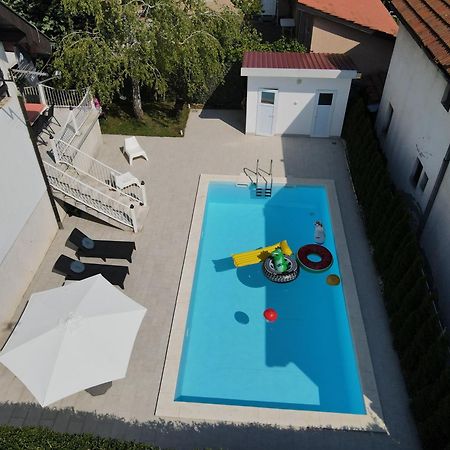 Villa Mina Kladovo, 5-Bedroom Villa With Pool For Up To 12 People Esterno foto
