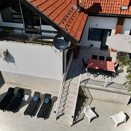 Villa Mina Kladovo, 5-Bedroom Villa With Pool For Up To 12 People Esterno foto