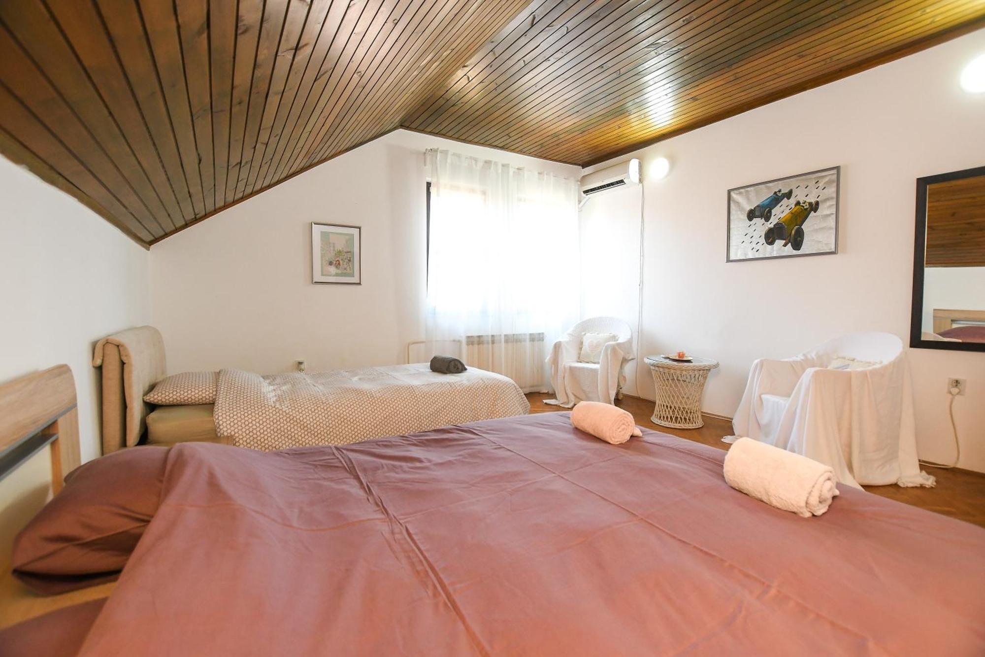 Villa Mina Kladovo, 5-Bedroom Villa With Pool For Up To 12 People Esterno foto