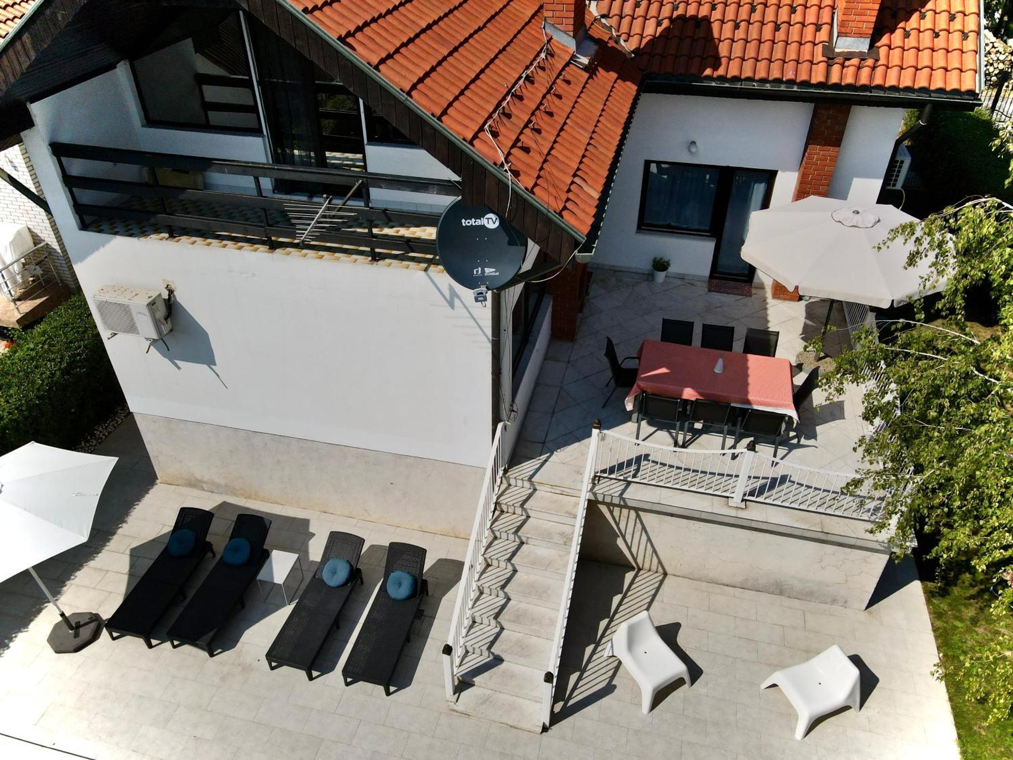 Villa Mina Kladovo, 5-Bedroom Villa With Pool For Up To 12 People Esterno foto